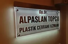 Işıklı Gravür Oyma Pleksi Tabela
